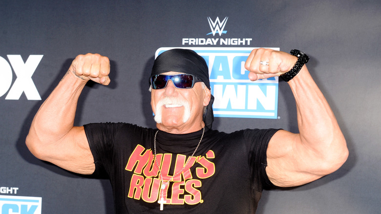 hulk hogan flexing on red carpet