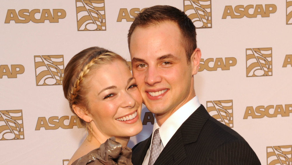 LeeAnn Rimes and Dean Sheremet smiling