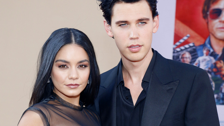 Vanessa Hudgens Austin Butler posing red carpet