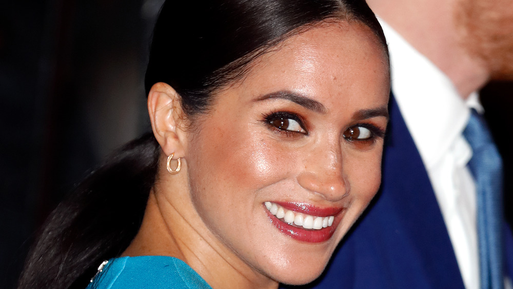 Meghan Markle sleek ponytail