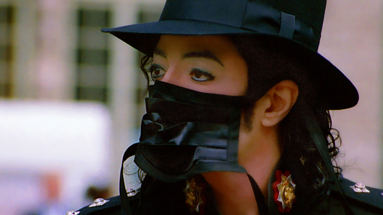 Michael Jackson with black mask and hat