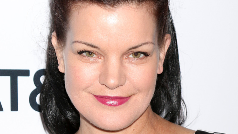 Pauley Perrette red carpet 