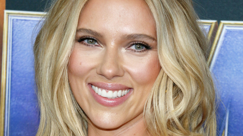 Smiling Scarlett Johansson at the premiere of 'Avengers: Endgame' 