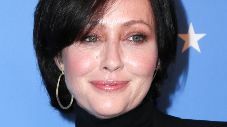 Shannen Doherty smiling