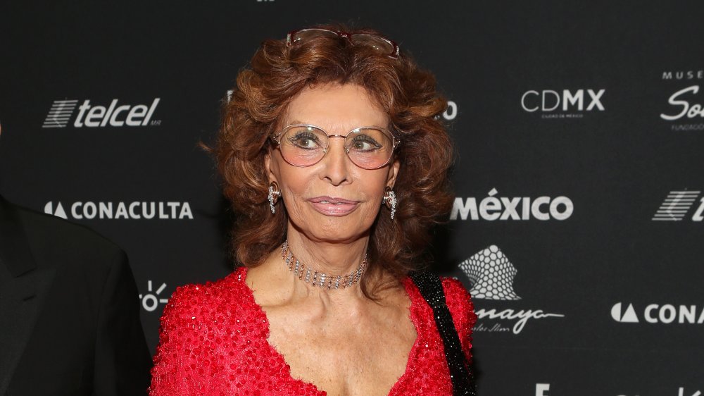 Sophia loren wearing glasses 