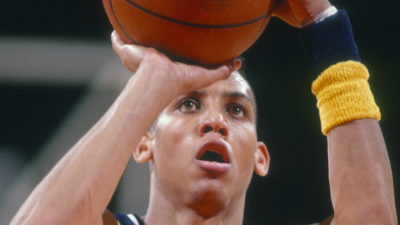 Reggie Miller shooting a shot 