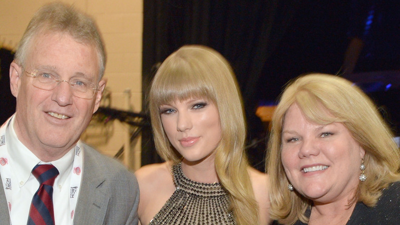 Swift family at the CMAs