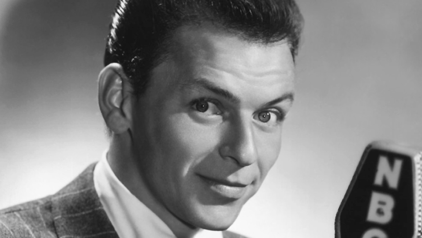 The Truth About Tony And Frank Sinatra's Relationship