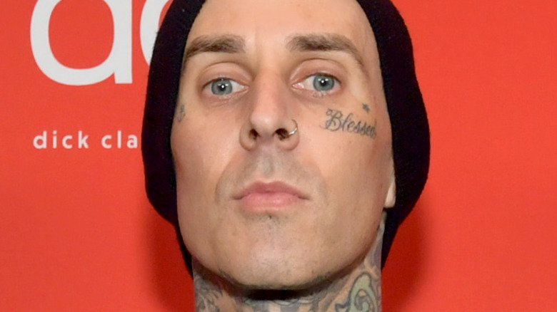 Travis Barker appears at the AMAs in 2020
