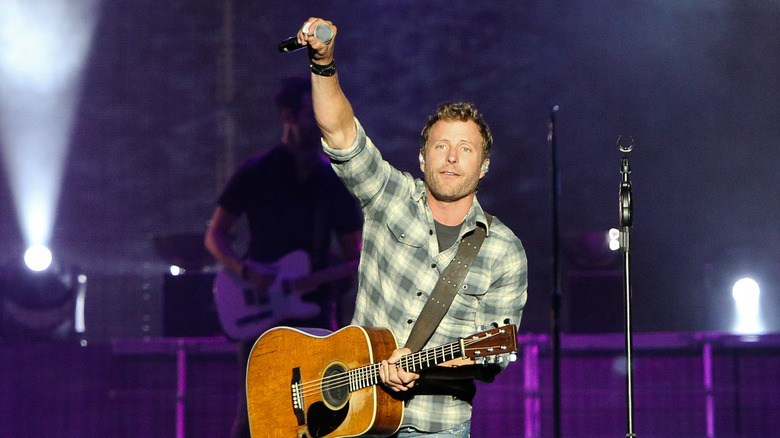 Dierks Bentley in concert