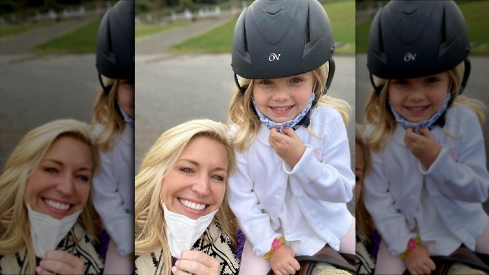 Ainsley Earhardt and her daughter Hayden wearing masks in an Instagram selfie 