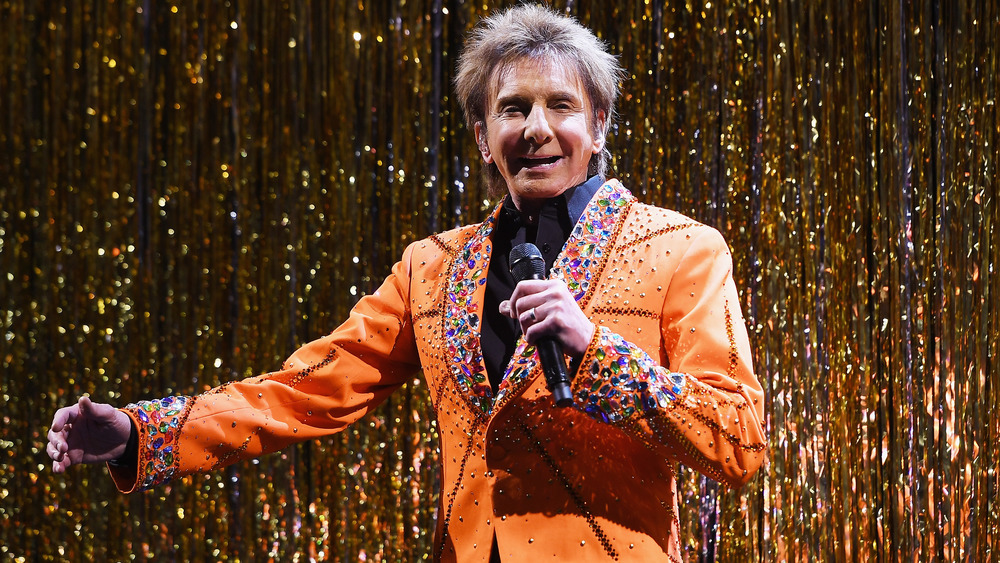 Barry Manilow singing 