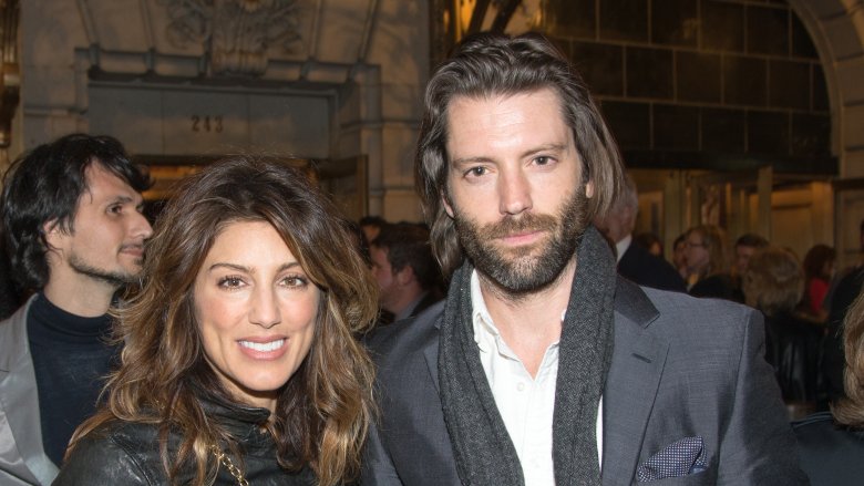 Jennifer Esposito & Louis Dowler