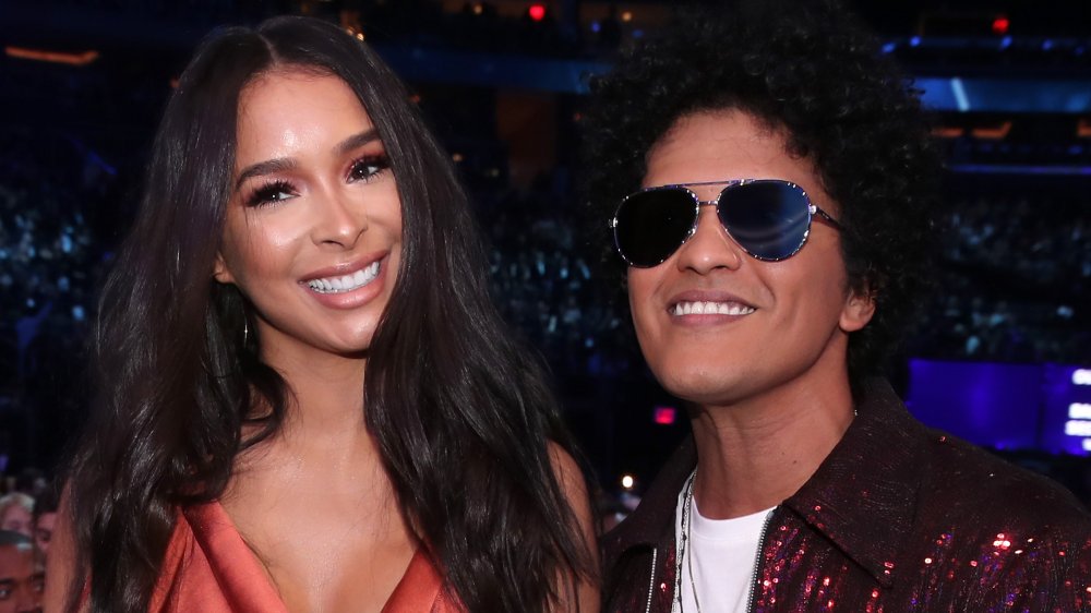 Jessica Caban, Bruno Mars. 