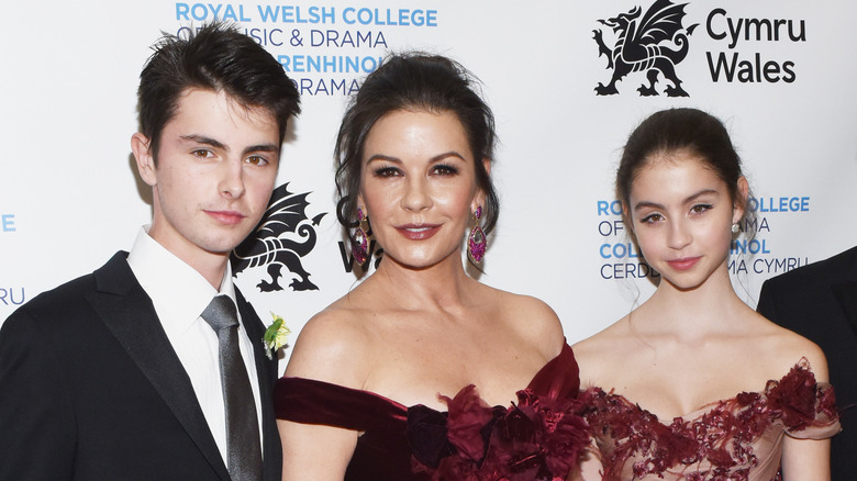 Catherine Zeta-Jones posing with her kids
