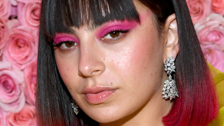 Charli XCX pink eyeshadow