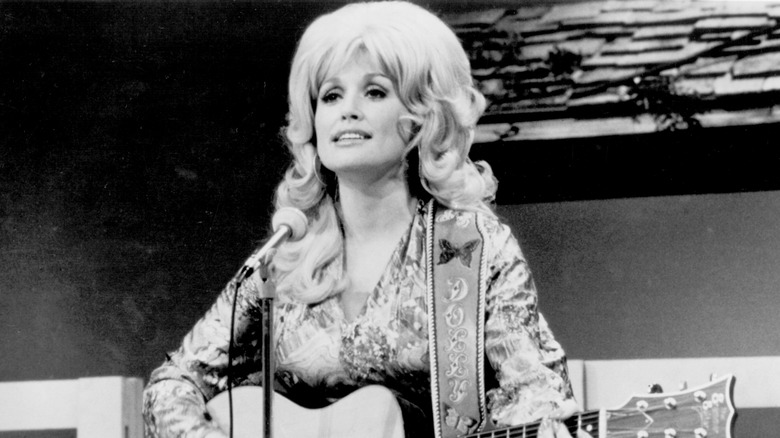 Dolly Parton performs onstage in 1974