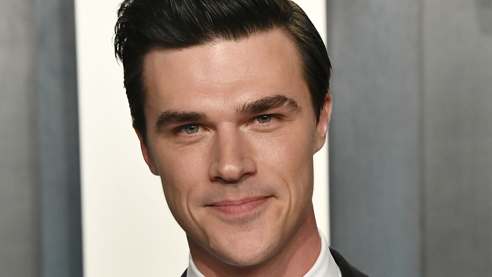 Finn Wittrock on a red carpet