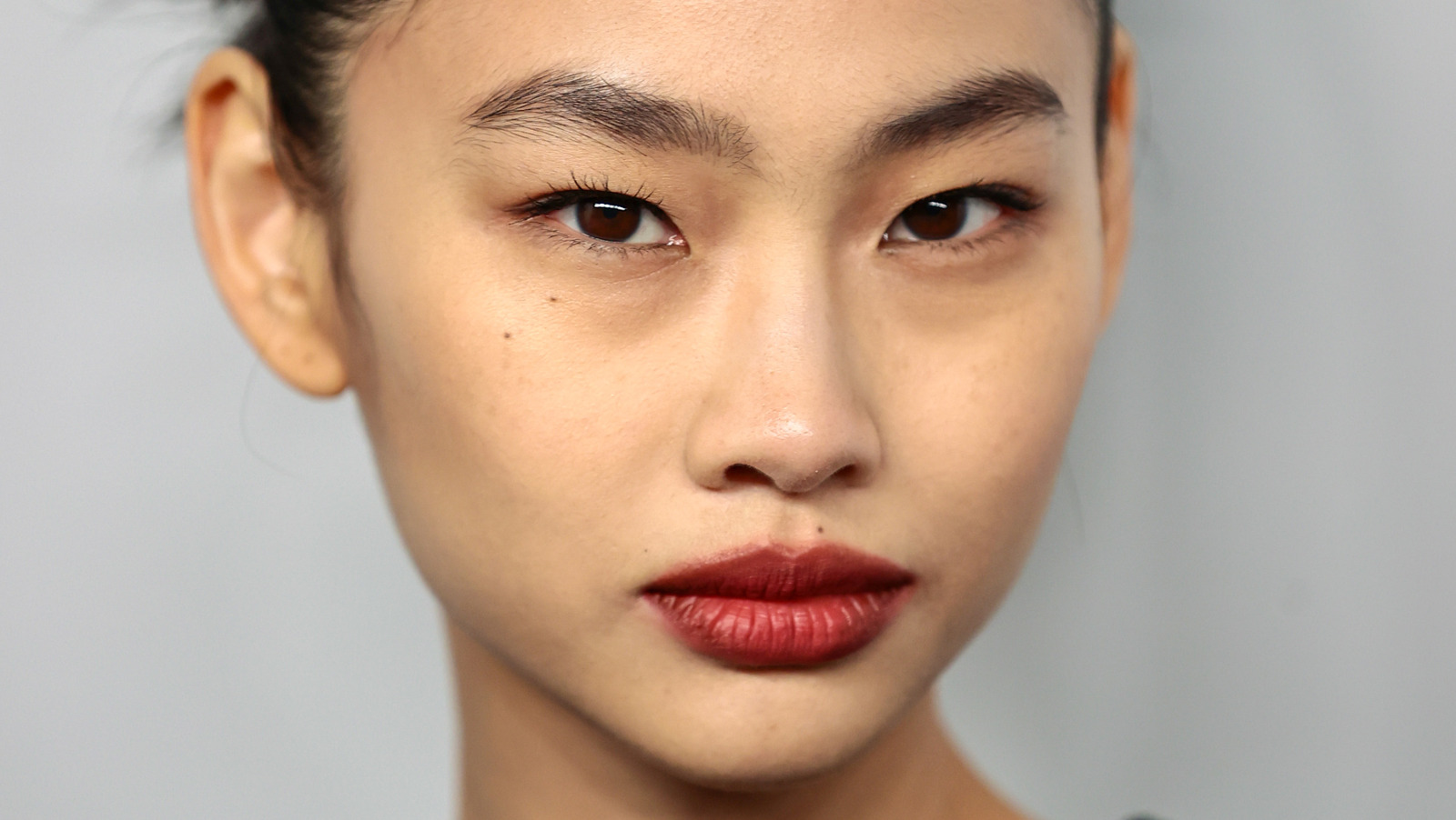 HoYeon Jung's Hidden Hair Detail at the 2022 SAG Awards