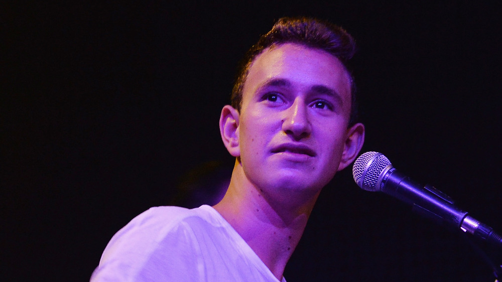 Michael Pollack singing