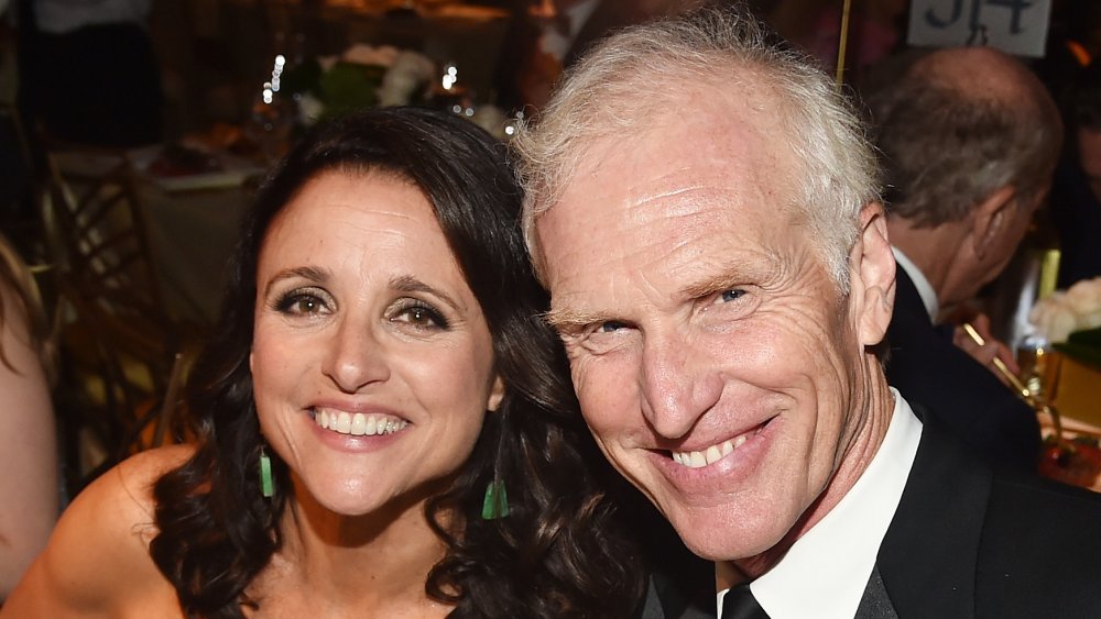 Julia Louis-Dreyfus, Brad Hall