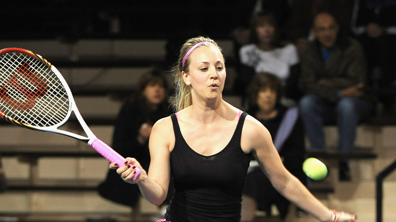 Kaley Cuoco playing tennis