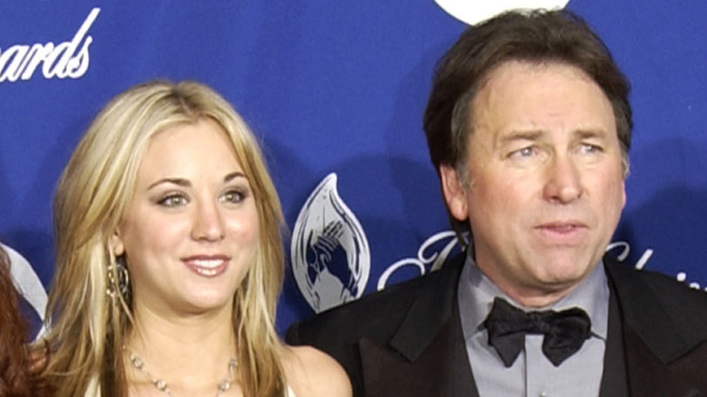 Kaley Cuoco and John Ritter at an event