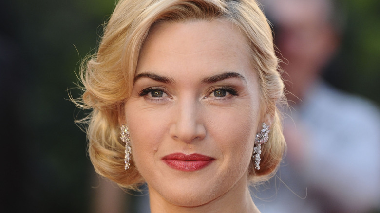 Kate Winslet in shiny earrings