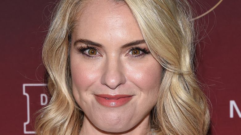 Leslie Grossman on red carpet