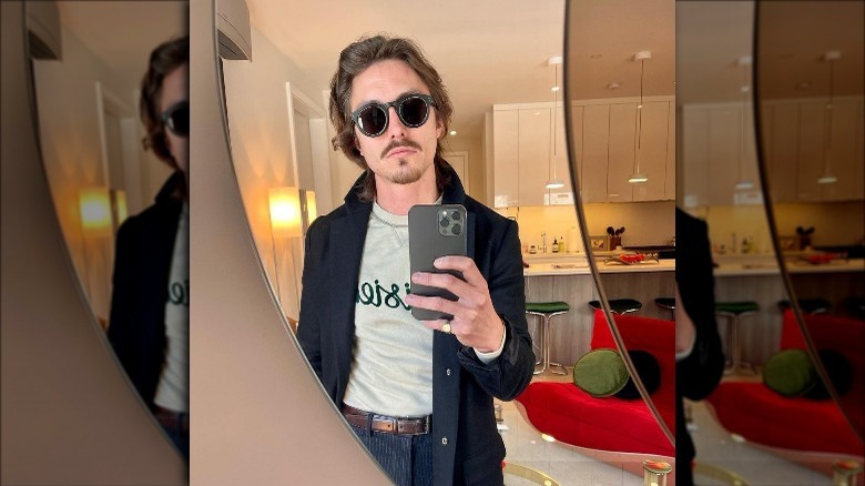 Marc Rebillet mirror selfie