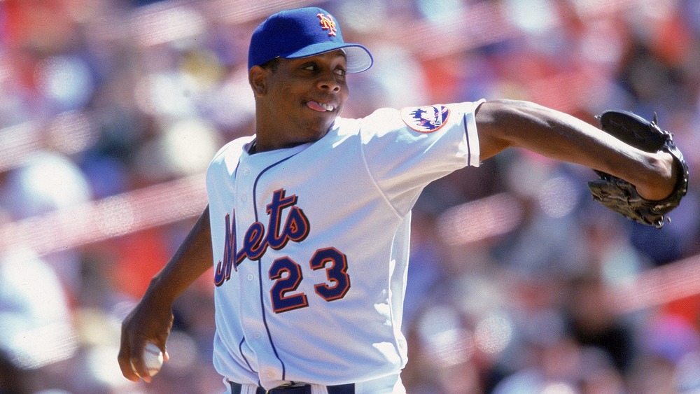 Pat Mahomes pitches for the New York Mets