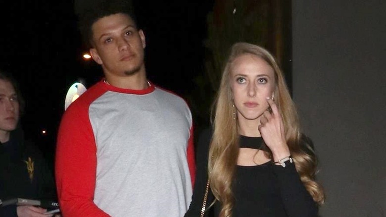 Pat Mahomes and Brittany Matthews walking
