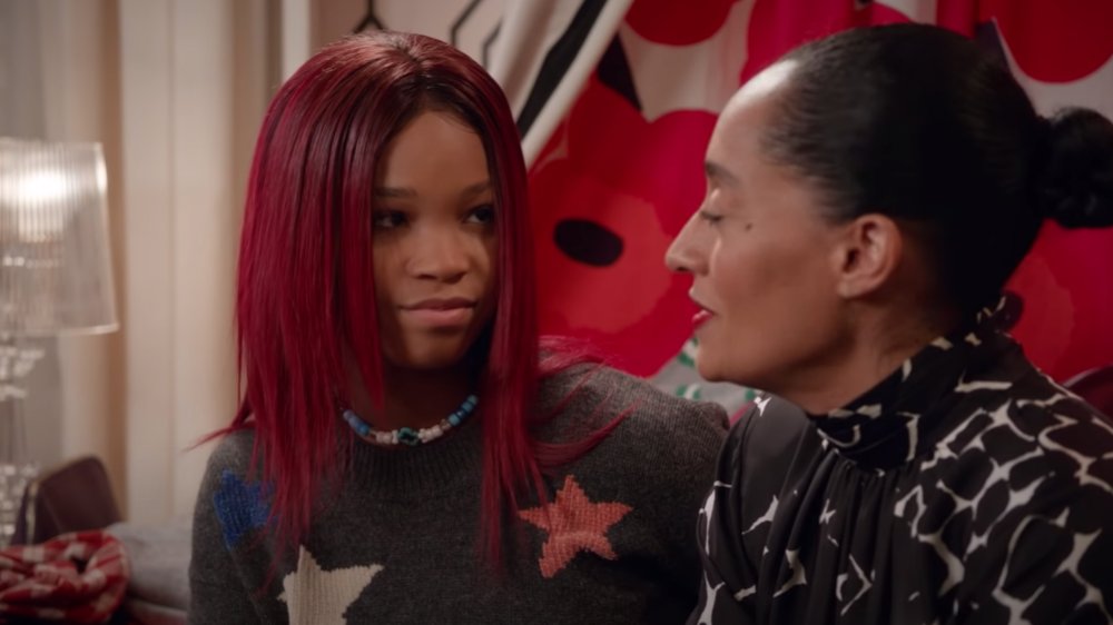 Quvenzhané Wallis and Tracee Ellis Ross on Black-ish