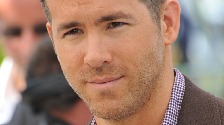 Ryan Reynolds posing