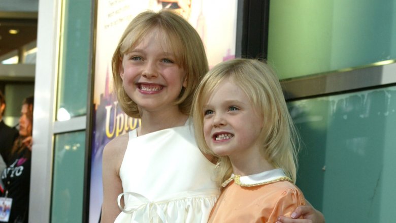 Fanning sisters