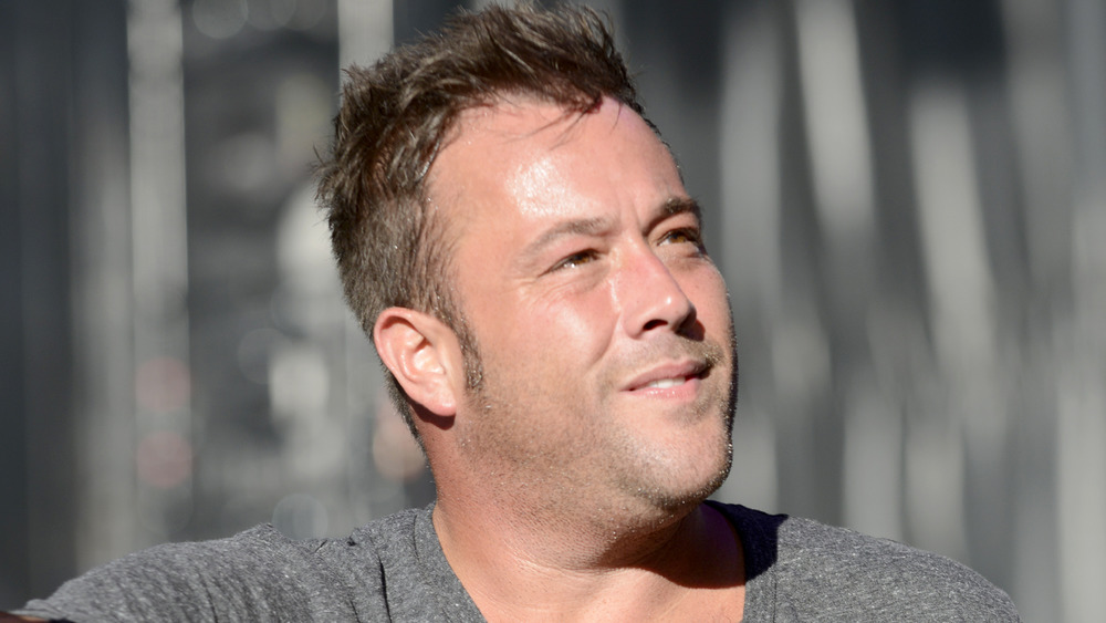 Uncle Kracker looking out towards the crowd