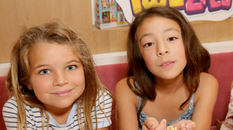 Raegan Revord and Aubrey Anderson-Emmons