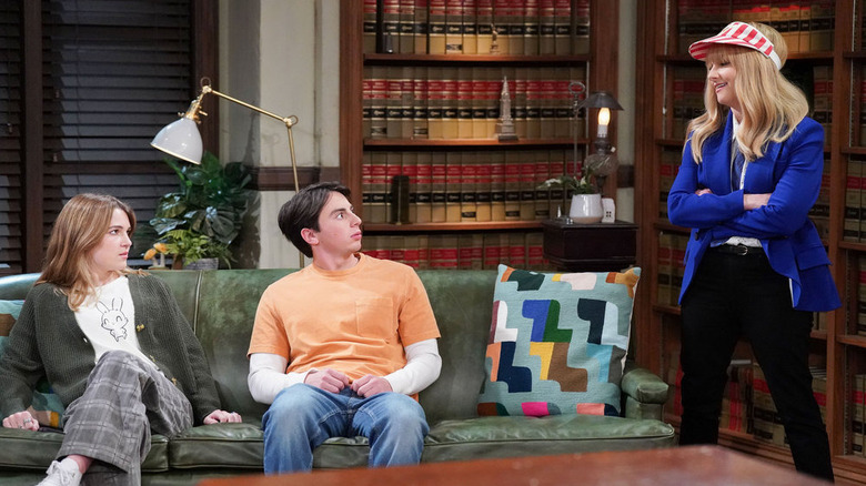 Raegan Revord with Melissa Rauch in a scene from Night Court