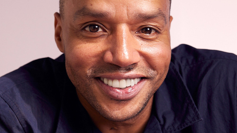 Donald Faison smiling