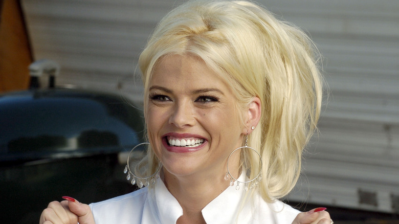Anna Nicole Smith smiling