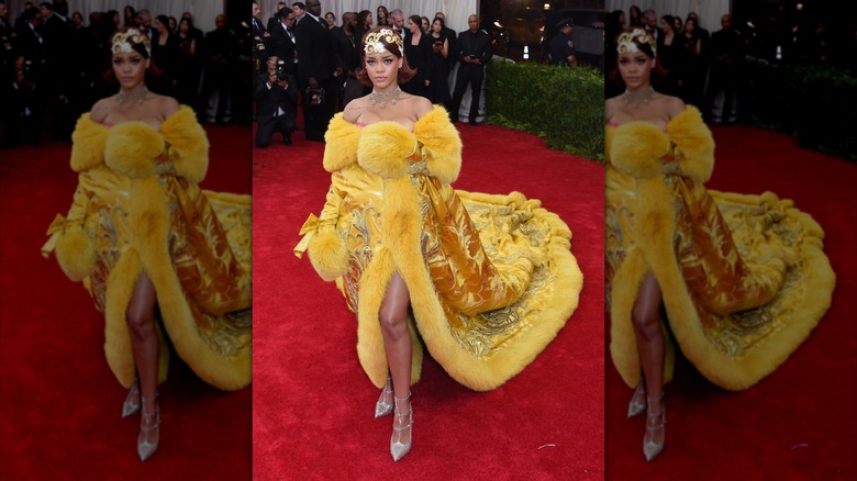 Rihanna wearing a dress by Guo Pei at the 2015 Met Gala.