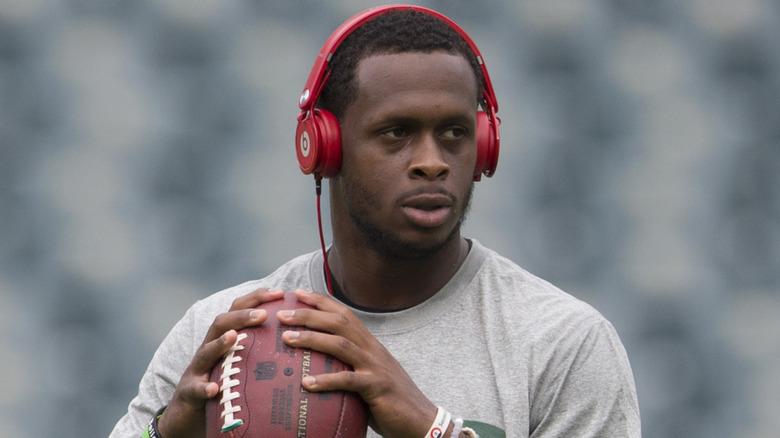 Geno Smith warming up before a game.