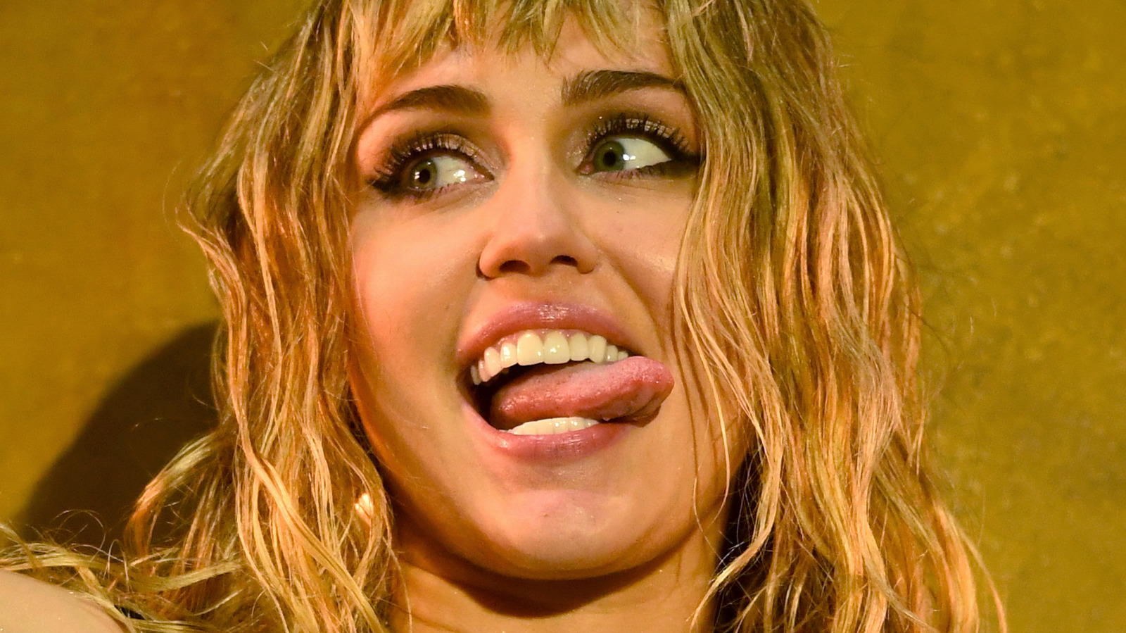 Cyrus in miley Datong porno Miley Cyrus