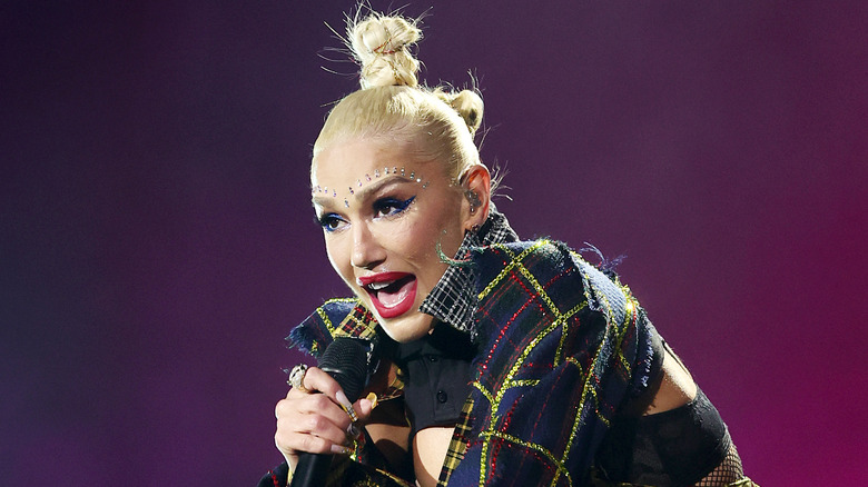 Gwen Stefani 2024 Coachella plaid outfit