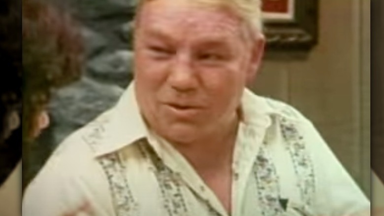 Oliver "Doolittle" Lynn talking to Loretta Lynn