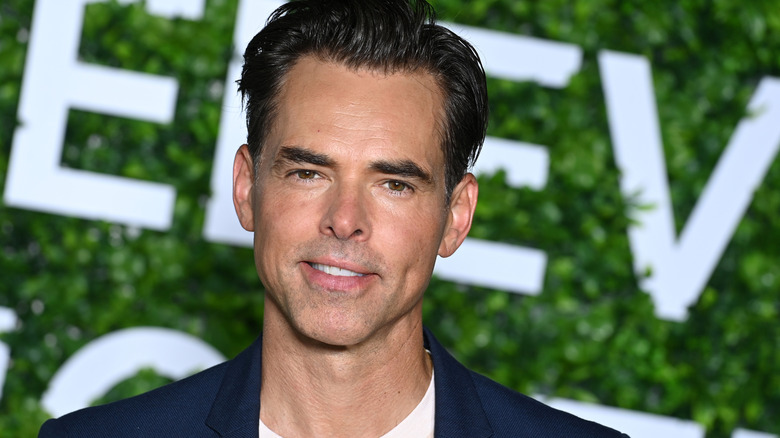 Jason Thompson posing