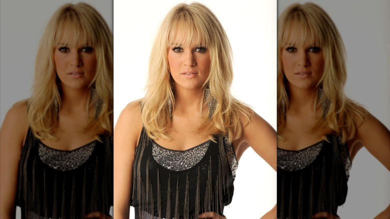 Carrie Underwood at the 2011 iHeartRadio Music Awards with bangs