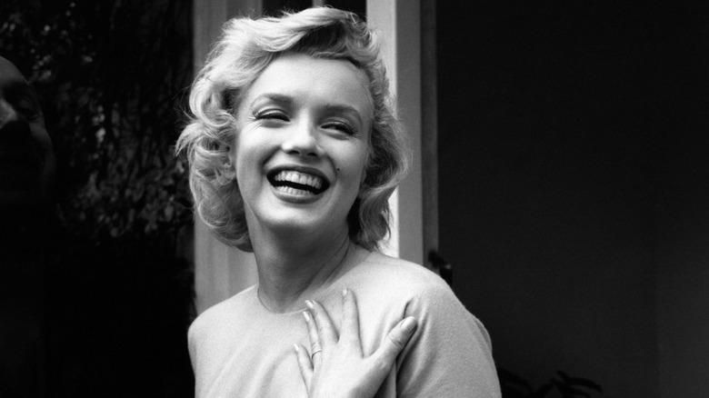 Marilyn Monroe posing