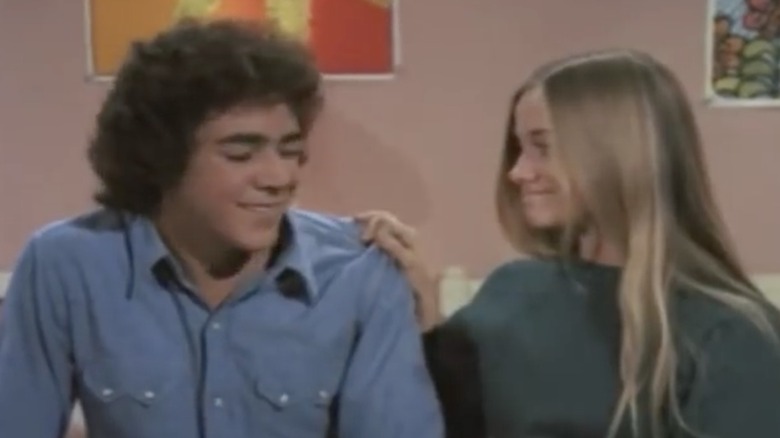 Barry Williams and Maureen McCormick on The Brady Bunch
