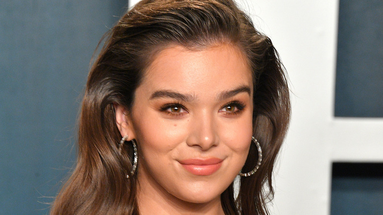 Hailee Steinfeld smiling